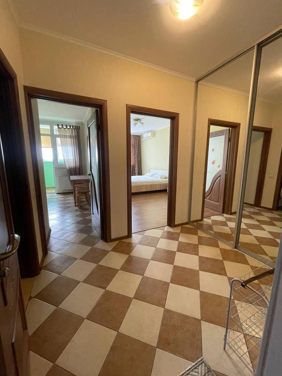 Apartment Voskresenska 18 Kiev Eksteriør bilde